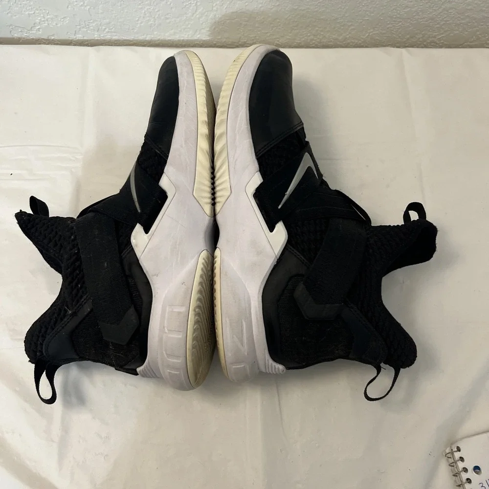 Nike LeBron Soldier 12 Black White Mens Basketball Shoes AT3872-001 2018 Sz 10.5